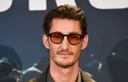 Pierre Niney alerte sur la crise des services publics avant les municipales