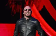 Pitbull vise un record mondial insolite avec ses fans déguisés à Londres