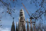 Sagrada Familia : la croix posée sur la tour du Christ, un point culminant historique