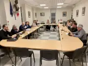 Sainte-Hélène vote des motions pour la liberté locale et contre les violences faites aux femmes