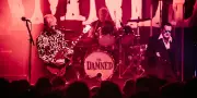 The Damned, pionniers oubliés du punk britannique, célèbrent 50 ans de rock