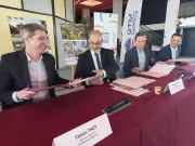 Trois nouvelles piscines en Pays Royannais : signature officielle et ouverture prévue pour 2028