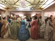 Un bal costumé du XVIIIe siècle enchante le château Saint-Marcel de Boé