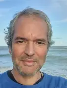 Yoan Beugin expose à l'Esquisse project : l'artiste défie l'IA avec émotion