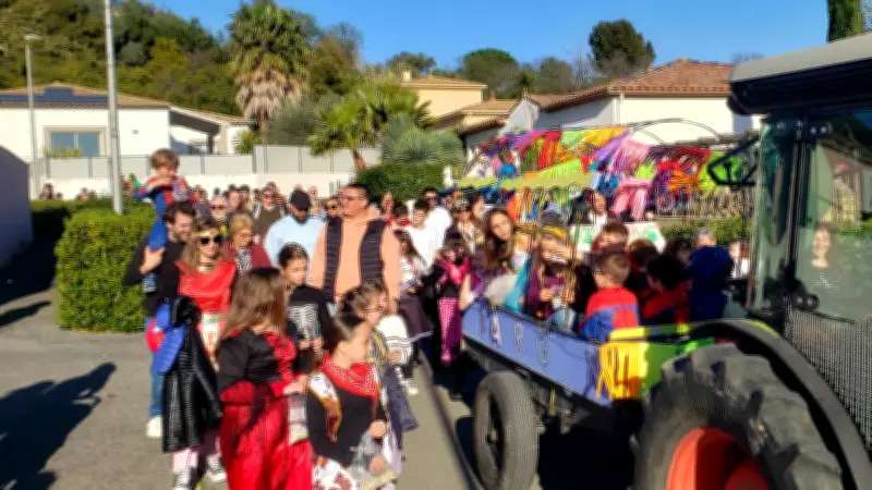 Carnaval des écoliers à Margon : une fête colorée et partagée dans l'Hérault