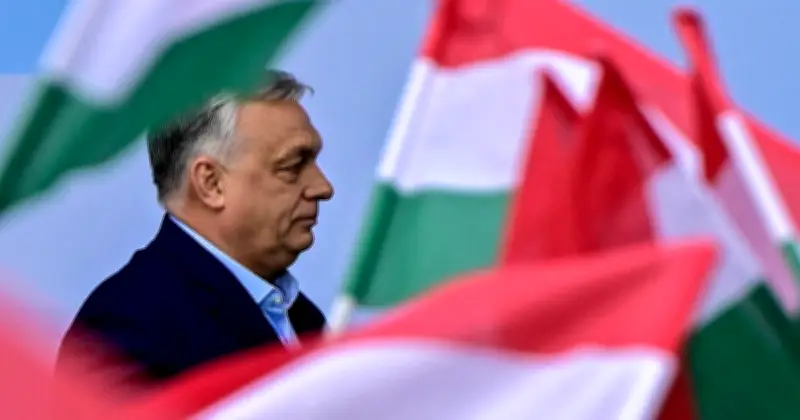 Hongrie : la domination d'Orban vacille à la veille des élections