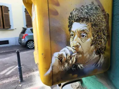 Bayonne : La Poste porte plainte après le vol d'une boîte aux lettres décorée par C215