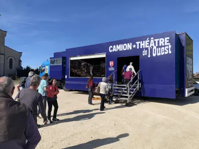 Biscarrosse accueille « La Traversée merveilleuse » du Camion-Théâtre de l'Ouest