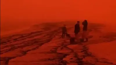 Ciel rouge sang en Australie après le cyclone Narelle : un phénomène spectaculaire et dangereux