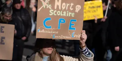 Crise des moyens dans les établissements scolaires : les vies scolaires sous tension