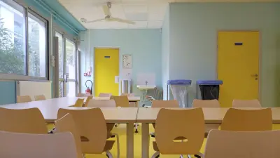 Des morceaux de papier dans le pain des cantines scolaires de Mende