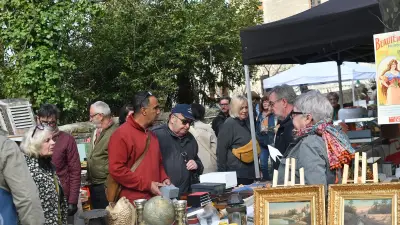 La 104e Foire de Barjac : Le Royaume de la Chine et du Bric-à-Brac Revient au Printemps