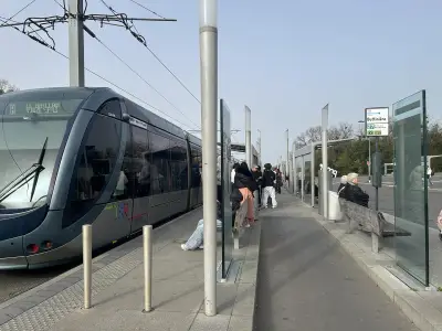 Le gouvernement signe une charte contre les violences sexistes dans les transports