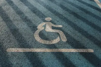 Les associations alertent sur la création d'images IA de femmes handicapées ou malades