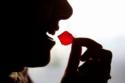 Pourquoi les odeurs et les goûts diffèrent-ils ? La science de la rétro-olfaction