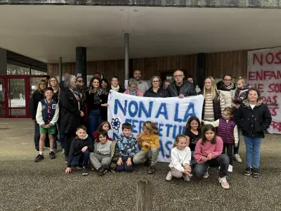 Salles : mobilisation contre la fermeture de deux classes en maternelle et élémentaire