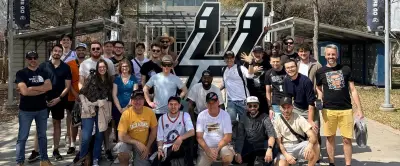 Un Nîmois emmène des supporters français mettre le feu chez les Spurs de Wembanyama