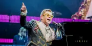 25 Mars : Anniversaire d'Elton John et Événements Historiques