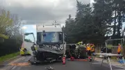 Accident mortel à Fourques : un quinquagénaire décède dans une collision avec un poids lourd
