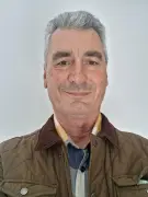 Alain Nardon, architecte et chef d'entreprise, candidate à Talais avec un programme social et immobilier