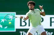 Arthur Fils élimine Auger-Aliassime et file en quarts à Indian Wells