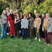 Artuel à Pessac : une exposition collective mêlant peinture au couteau et sculptures en papier mâché