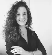 Atelier slam avec Élise Boyer à la bibliothèque pour la Journée mondiale de la poésie