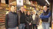 Aubais inaugure son supermarché Utile au cœur du village avec une fête gitane