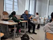 Azouz Begag rencontre des collégiens de Floirac pour parler bilinguisme et lecture