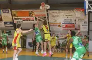 Basket : Castelnau face à Poitiers pour un match crucial de montée