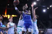 Basket : Les Sharks d'Antibes s'effondrent face à Poitiers, le rêve des play-in s'éloigne