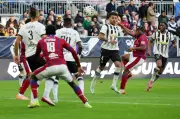 Bordeaux s'impose laborieusement face à Poitiers grâce à un penalty contestable
