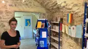 Caroline Ducos, nouvelle bibliothécaire engagée à Courry, valorise la diversité LGBT
