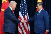 Chine-USA : Négociations commerciales cruciales à Paris avant la visite de Trump