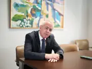 Claude Olive réélu maire d'Anglet avec 68% des voix : analyse et priorités du troisième mandat