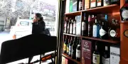 Damas interdit l'alcool dans les bars et restaurants, une mesure controversée