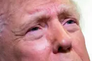 Donald Trump menace d'anéantir l'île pétrolière de Kharg, les cours du brut s'envolent