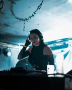 Esilise, la DJ lot-et-garonnaise qui électrise les clubs d'Europe et d'Asie