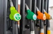 Hausse des prix du carburant : l'État accusé de profiter de la guerre en Iran