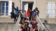 Immersion culturelle kanak à l'école de L'Hospitalet-du-Larzac : chants, danses et cricket