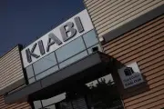 Kiabi rappelle des vestes et manteaux contaminés aux PFAS, des polluants éternels dangereux
