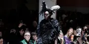 La Fashion Week de Paris défie les conventions avec des créations audacieuses