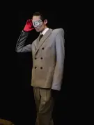 À la Fashion Week de Paris, un déni persistant face aux multiples crises