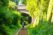 La Petite Ceinture de Paris : une randonnée urbaine hors des sentiers battus