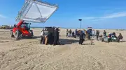 La plage de l'Espiguette transformée en décor pour le film La Baleine