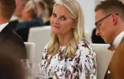 La princesse Mette-Marit se dit manipulée par Epstein dans un entretien choc