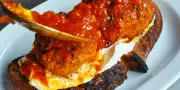 La recette des boulettes de viande sur toast à la ricotta de Jesse Jenkins