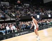 Le Boulazac Basket Dordogne assure son maintien en Betclic Élite avec une victoire éclatante face à Strasbourg