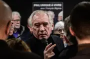Le camp gouvernemental adopte une stratégie discrète pour les municipales 2026