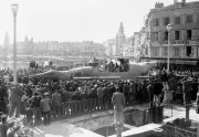 Le carnaval de La Rochelle en 1953 : une cavalcade historique et colorée